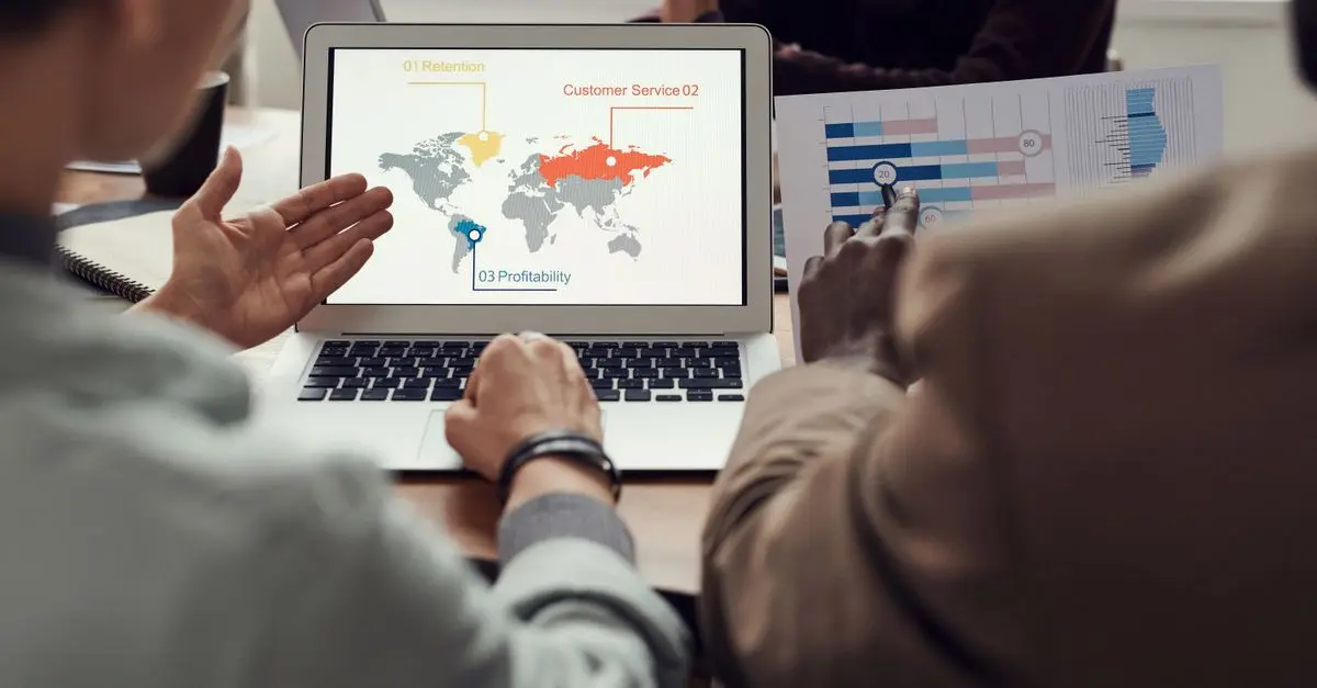 Errores comunes al implementar software fácil y cómo solucionarlos
