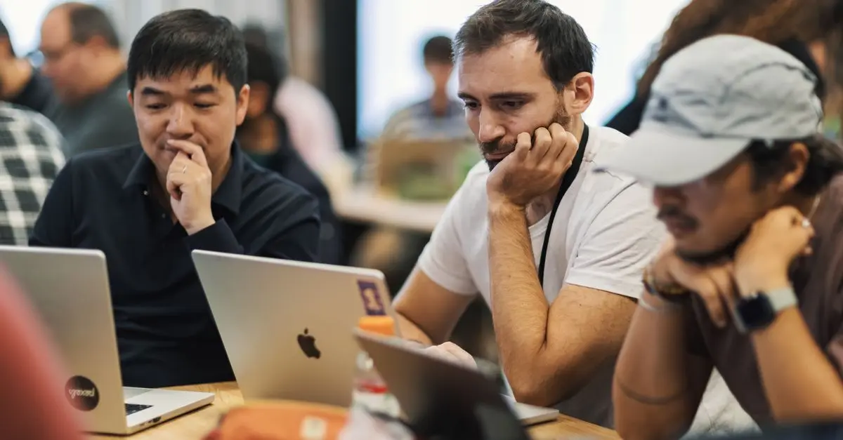 Cómo elegir el software fácil de usar ideal para tu equipo